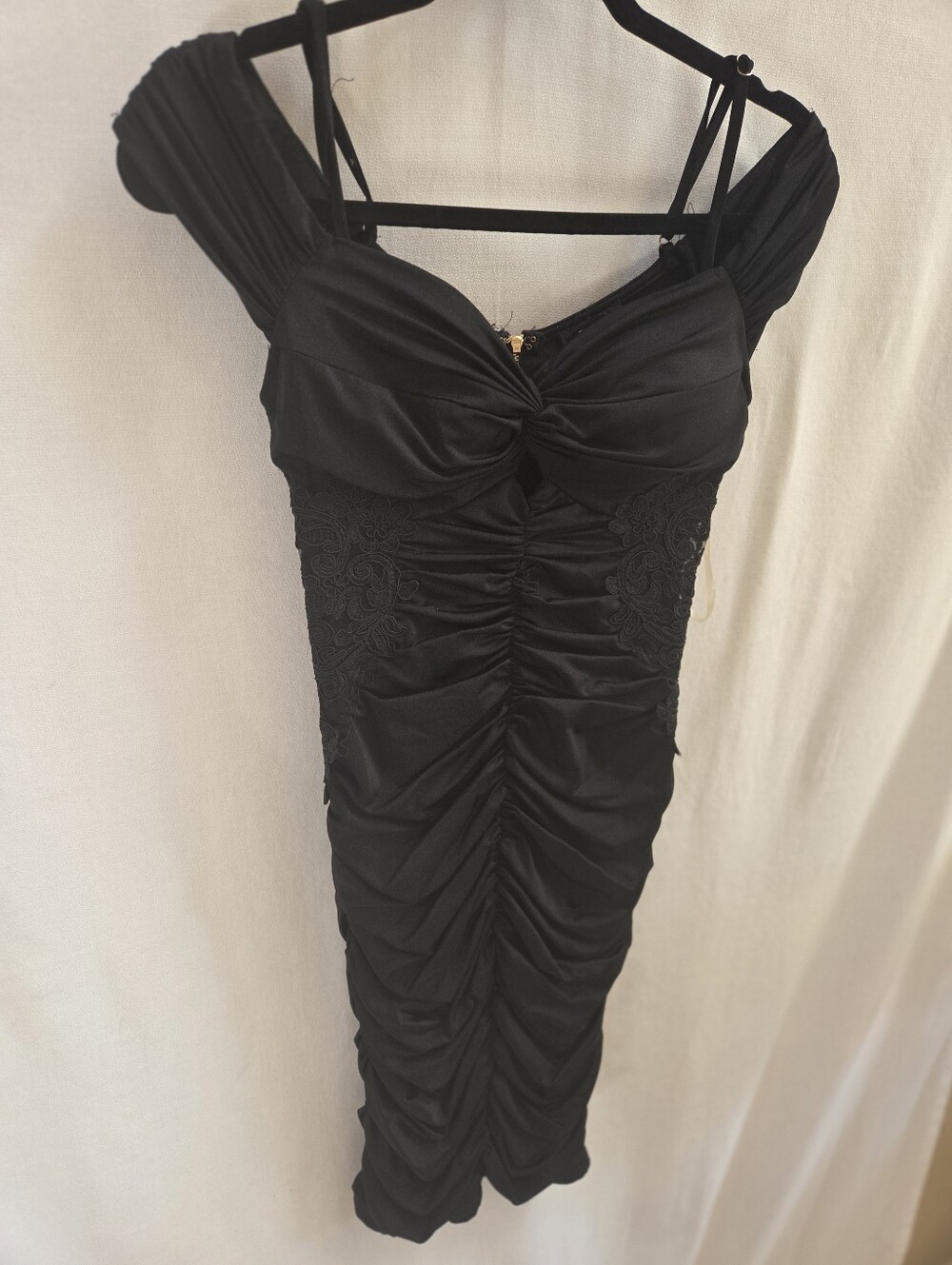 Entry Elegant Black Ruched Mini Dress